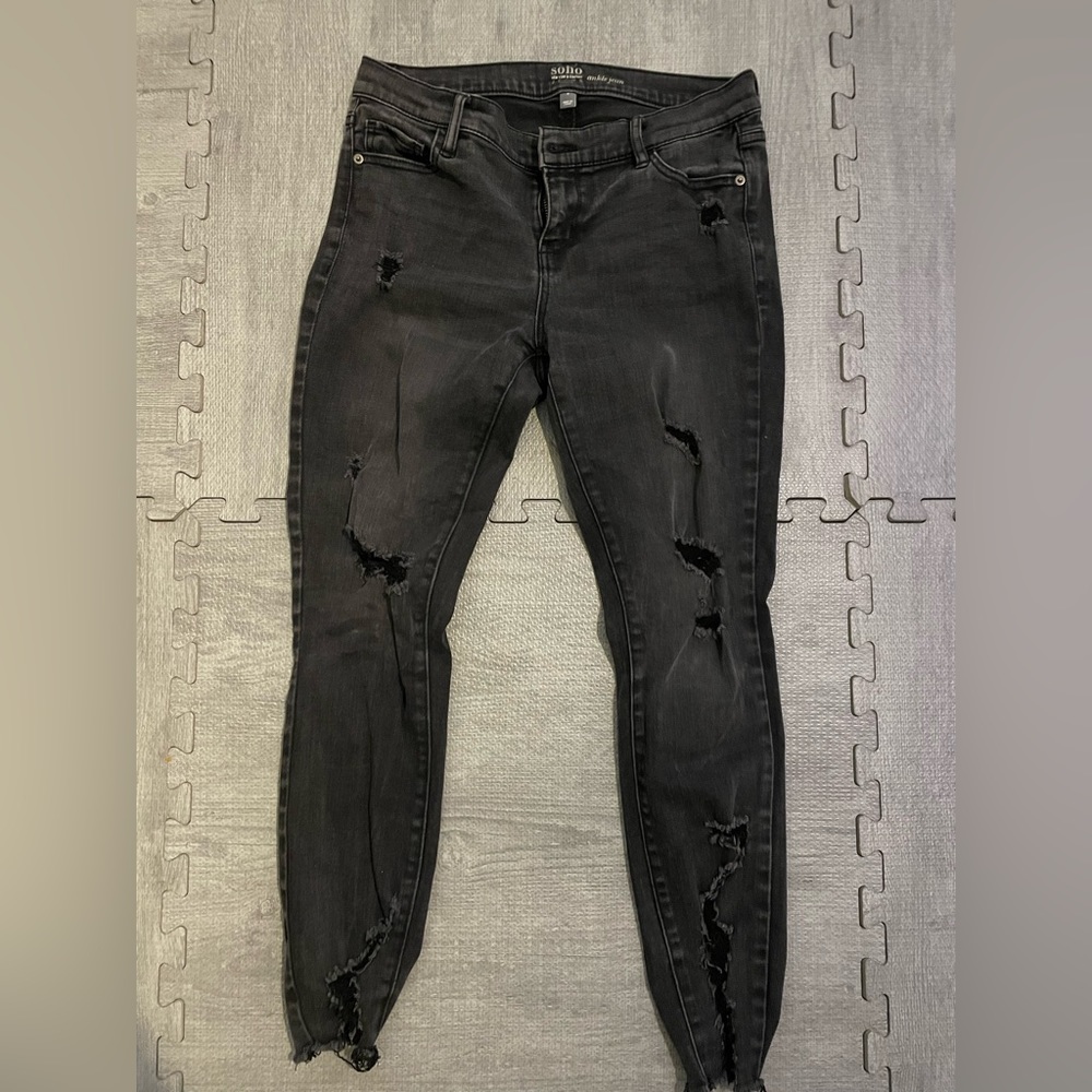 Black Soho Ripped women’s Jeans. Size 6.